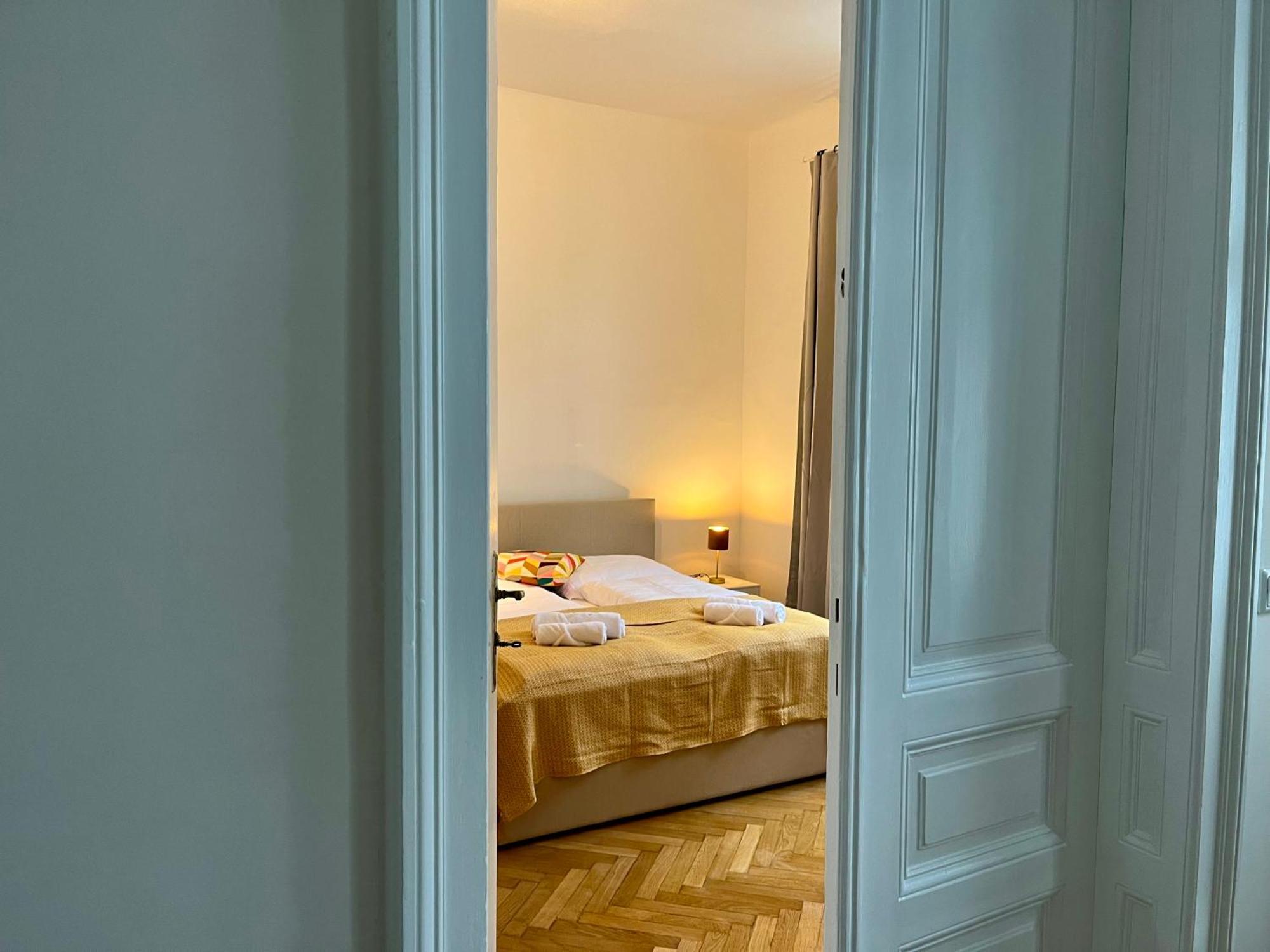 Grosszuegiger Wiener Altbau Gleich Neben Schoenbrunn Екстер'єр фото